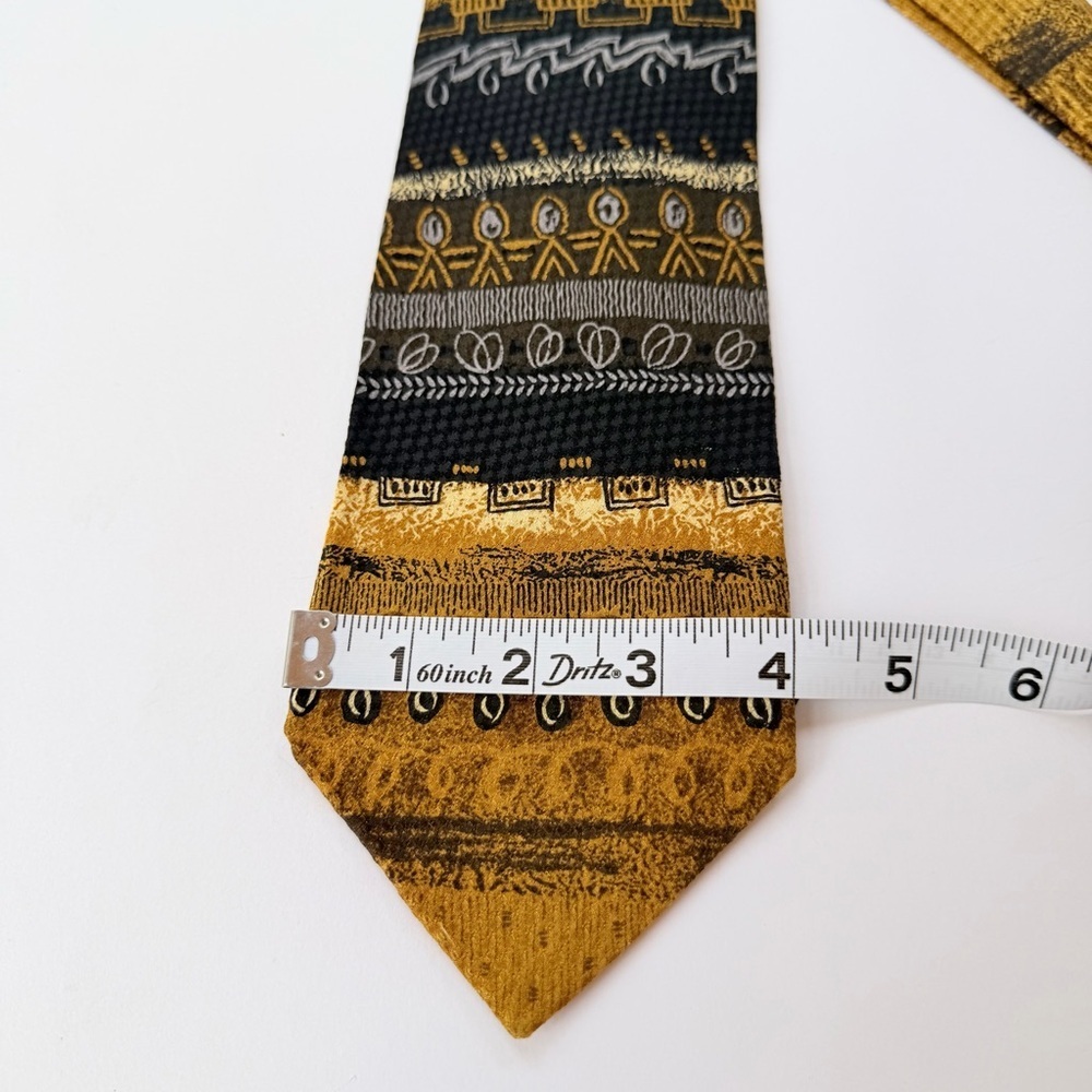 Men’s Tesoro Rossi Uomo Moda Silk Necktie
Brown, Black, and Gold - Picture 3 of 5